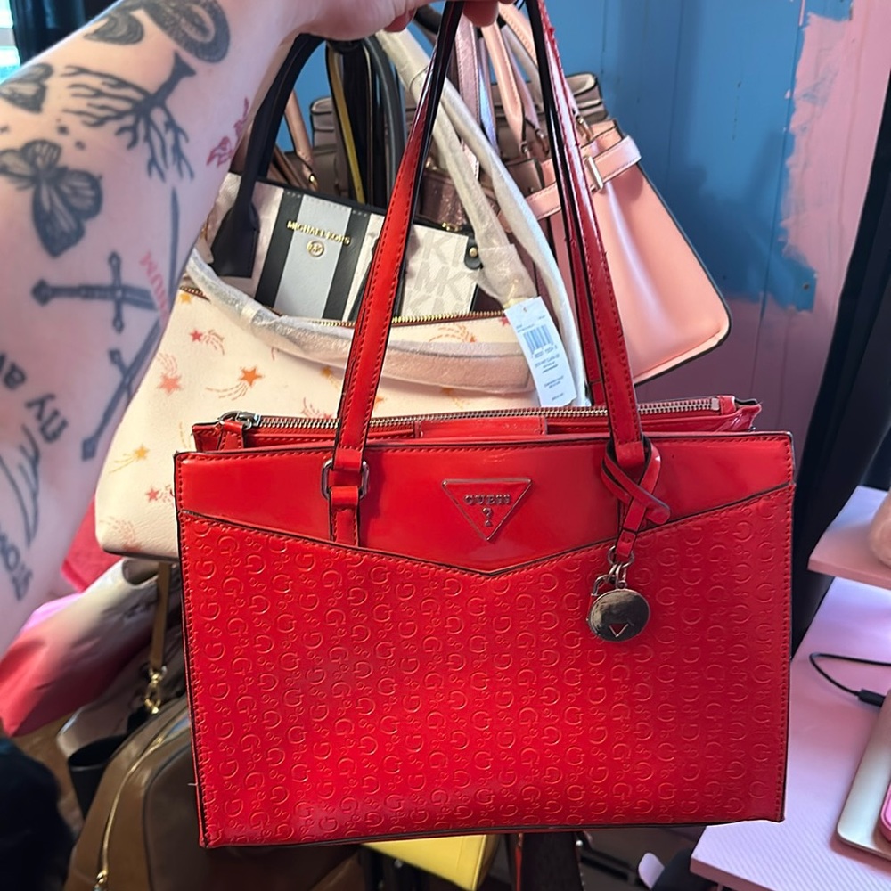 guess purse